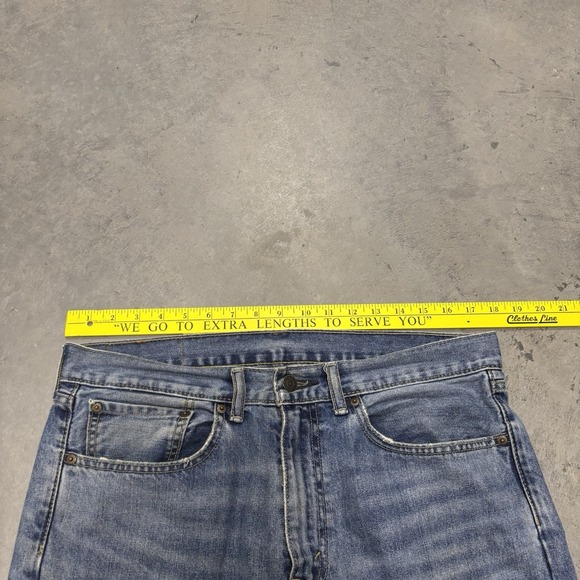 Levi's 505‎ Men Jeans 34x30 Blue Denim Straight Regular Fit Medium Wash Casual - Picture 3 of 7